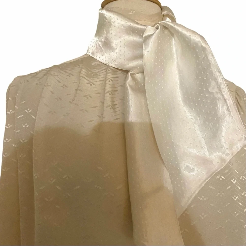Vintage Oblong‎ Off White Textured Head Scarf